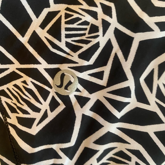 Lululemon tank - Picture 3 of 3